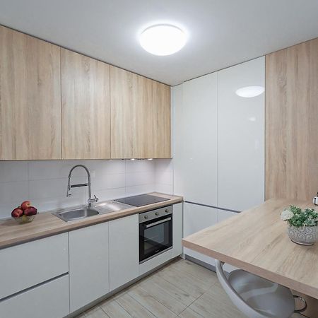 Apartman Franko - Self Check In Osijek Exteriör bild