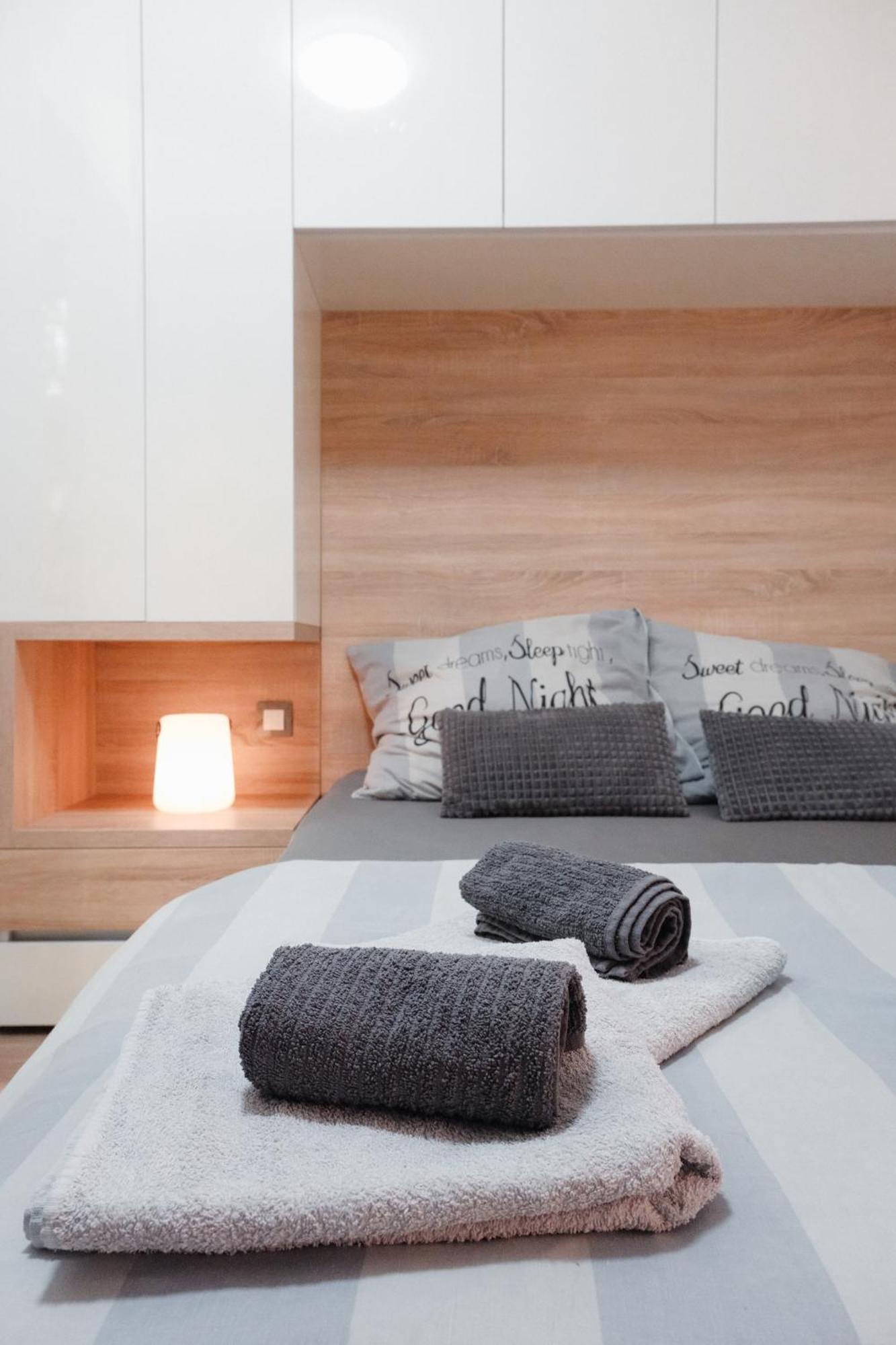 Apartman Franko - Self Check In Osijek Exteriör bild